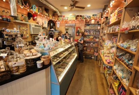 Samuel's Sweet Shop, owned by Rudd, Morgan, others celebrates 25 years