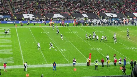 Seahawks Touchdown... London! - YouTube