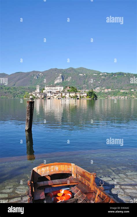 Orta san giulio lake orta italy hi-res stock photography and images - Alamy