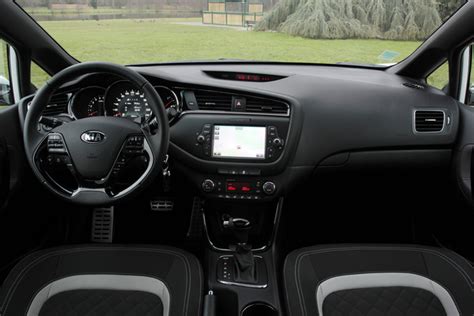 KIA Ceed SW Photos and Specs. Photo: KIA Ceed SW exterior 2018 and 23 ...