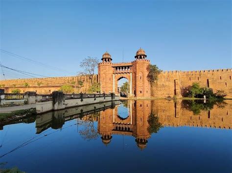 Darbhanga Fort | Darbhanga - What to Expect | Timings | Tips - Trip Ideas by MakeMyTrip