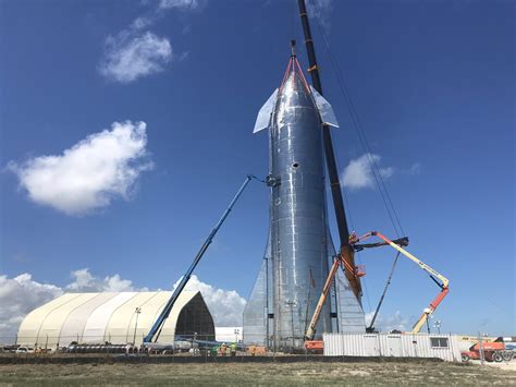 Starship under construction : r/HumanForScale