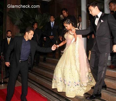 Celeb looks from Arpita Khan and Aayush Sharma’s wedding reception — Indian Fashion