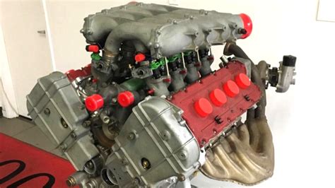 lanzador Poderoso Papúa Nueva Guinea ferrari f40 engine block enchufe Máquina de escribir Puntuación