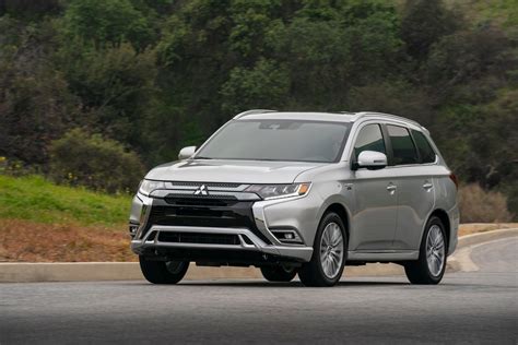 2021 Mitsubishi Outlander PHEV gets a bigger battery, bigger tax break ...