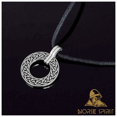 Celtic Circular Knot Necklace #asatru #Ragnarok #vikingstyle #norse #valknut #vikingbeards ...