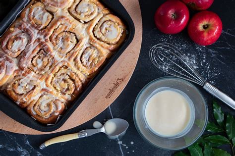 Pink Lady apple, maple syrup and cinnamon scrolls | Cinnamon scrolls, Aussie food, Sweet recipes