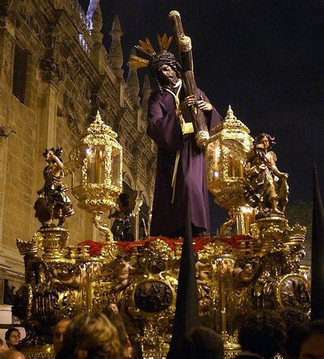 El Gran Poder sevillano por la Catedral - Seville - Wikipedia | Semana santa sevilla, Semana ...