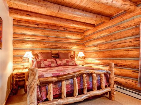 8 Breathtaking Colorado Vacation Cabin Rentals with Hot Tubs | Vacasa