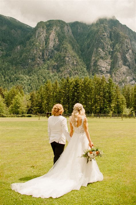 North Fork Farm Barn Wedding with a Helicopter Send Off ...