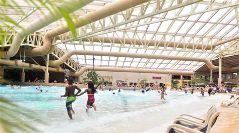 Wisconsin Dells water and amusement parks reopen, starting Saturday