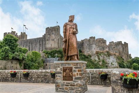 Beautiful Pembrokeshire Castles to Visit | FBM Holidays