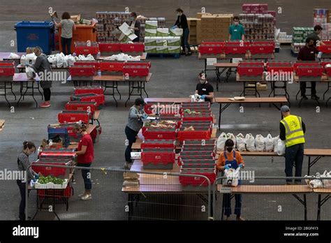 Prepare food parcels alexandra palace hi-res stock photography and ...