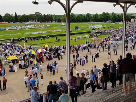 DONCASTER RACECOURSE AND EXHIBITION CENTRE - Qué SABER antes de ir