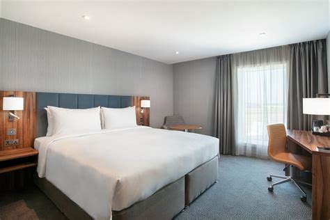 HILTON GARDEN INN LONDON HEATHROW TERMINALS 2 AND 3 - Updated 2024 ...