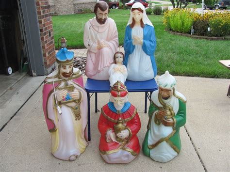 Outdoor Lighted Nativity Set / 26.5" Outdoor Holy Family Lighted Nativity Set - Walmart.com ...