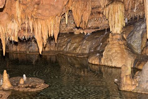 Discover 14 Incredible Caves in Missouri