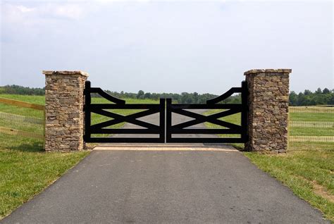 Residential Ranch Gorgeous & Simple Metal Driveway Gate - Etsy