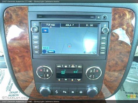 Ebony/Light Cashmere Interior Navigation for the 2007 Chevrolet Avalanche LTZ 4WD #50144497 ...