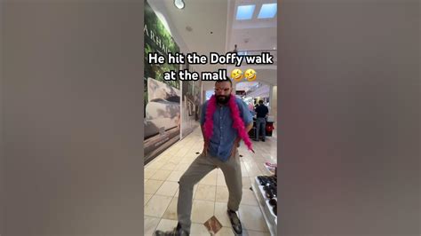 Doflamingo walk at the mall?? 🤣🤣 #onepiece #doflamingo #dressrosa #shorts - YouTube