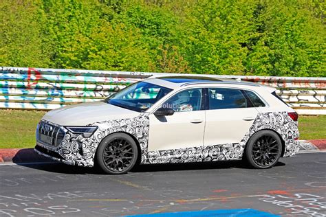 2020 Audi e-tron S Performance Version Spied Testing At the Nurburgring - autoevolution