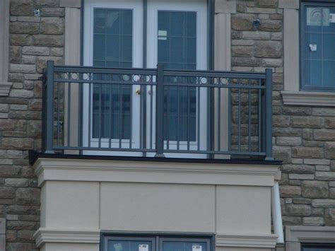 Best Aluminum Balcony Railings Installation Company in Toronto