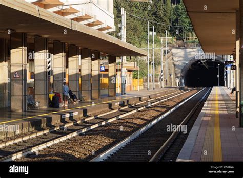 Italian trains hi-res stock photography and images - Alamy