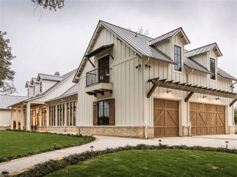 50+ Greatest Barndominiums You Have To See - House Topics | Barn style house, House exterior ...