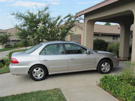 Mr. Cleans Auto Sales: 1999 Honda Accord EX SOLD