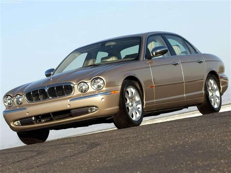 2004 Jaguar XJ8 Vanden Plas