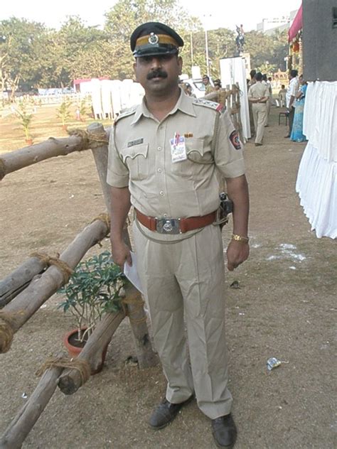 How Is An IPS Officers Uniform Different From Other Police, 44% OFF