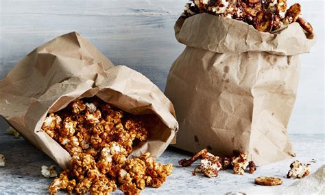 5-Second Skill: How To Make Brown Bag Popcorn - Food Republic