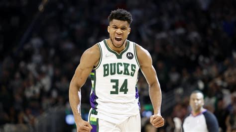 ESPN Panel Predicts Giannis Antetokounmpo Will Win MVP In 2023 | Yardbarker