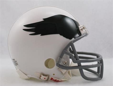 Philadelphia Eagles 1969-73 Throwback Replica Mini Helmet | Sports ...