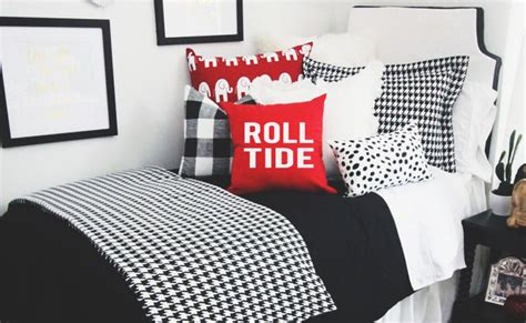 11 Tips To Save Space In The University of Alabama Dorms - Society19