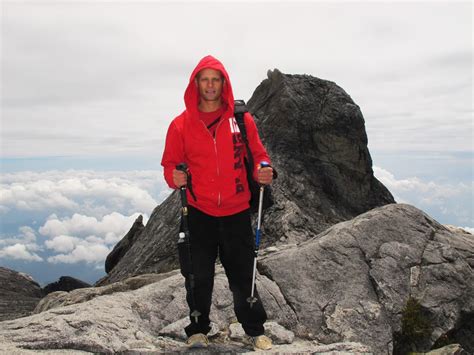 Climbing Mount Kinabalu Guide for 2022 | July Dreamer