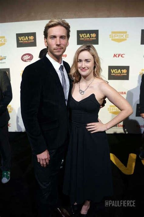 Troy Baker and Ashley Johnson | Ashley johnson, Troy baker, Celebs