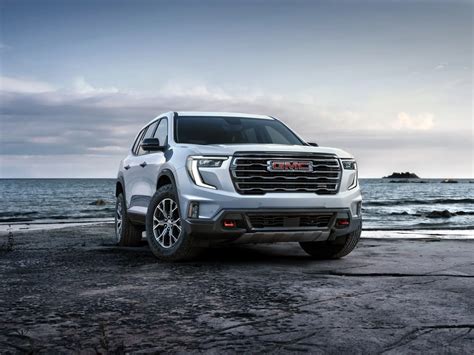 Redesigned 2024 GMC Acadia costs at least $5,800 more