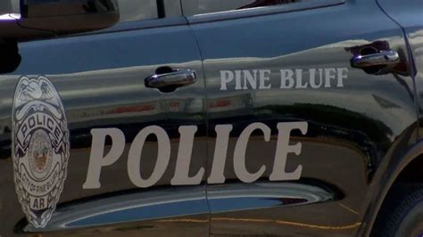 Man killed in overnight Pine Bluff shooting