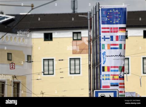 Internationale Flagge in Gmunden am Traunsee, Salzkammergut, Oberösterreich, Österreich, Europa ...