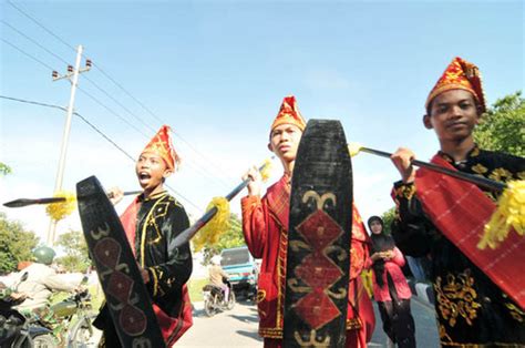 BUDAYA INDONESIA: budaya sulawesi tengah