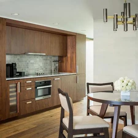 The Ritz-Carlton Residences, Waikiki Beach Hotel Honolulu - Rooms ...