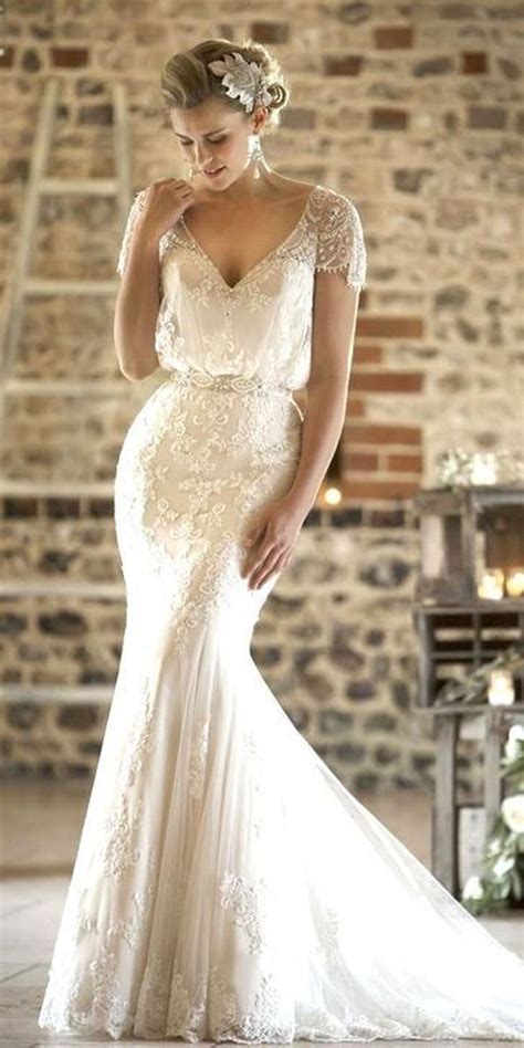 Best Antique Wedding Dress in the world The ultimate guide | goldweddingdress1