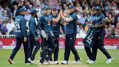 Cricket World Cup: Bookmakers See England, India as Favorites