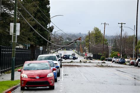 Power still out for over 35K days after Bay Area atmospheric river