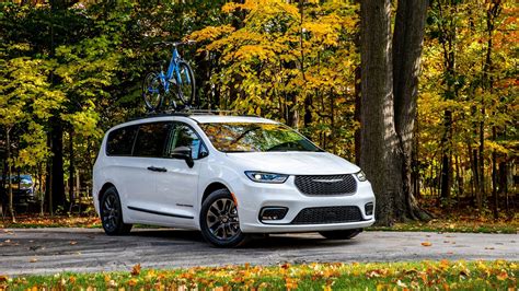 2023 Chrysler Pacifica Minivan Hits the Adventure Trail with New Road ...