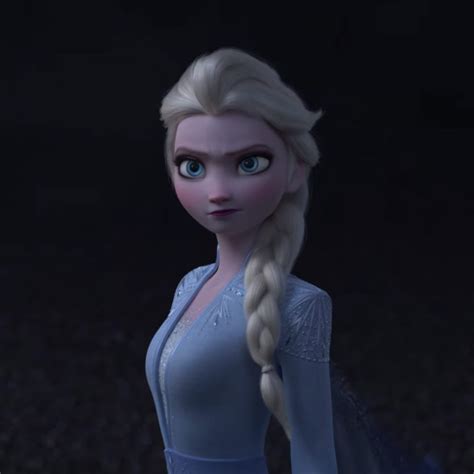 Elsa Frozen 2 Hair Down Close Up - bmp-urban