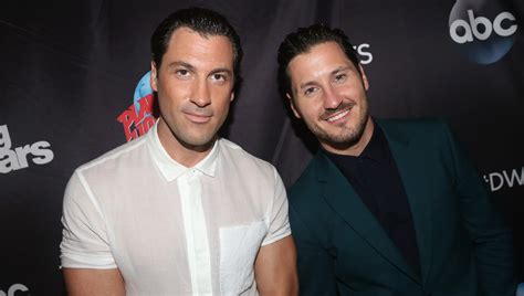 The Chmerkovskiy Brothers’ New Dance Tour Will Be a Family Affair – SheKnows