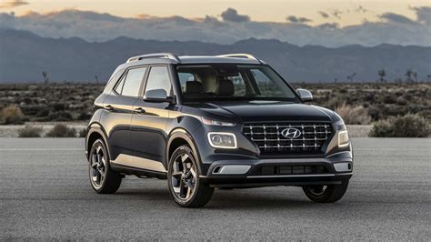 Venue debuts as Hyundai's new entry-level crossover - Autodevot