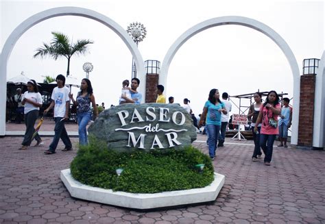 File:Paseo del mar.jpg - Philippines